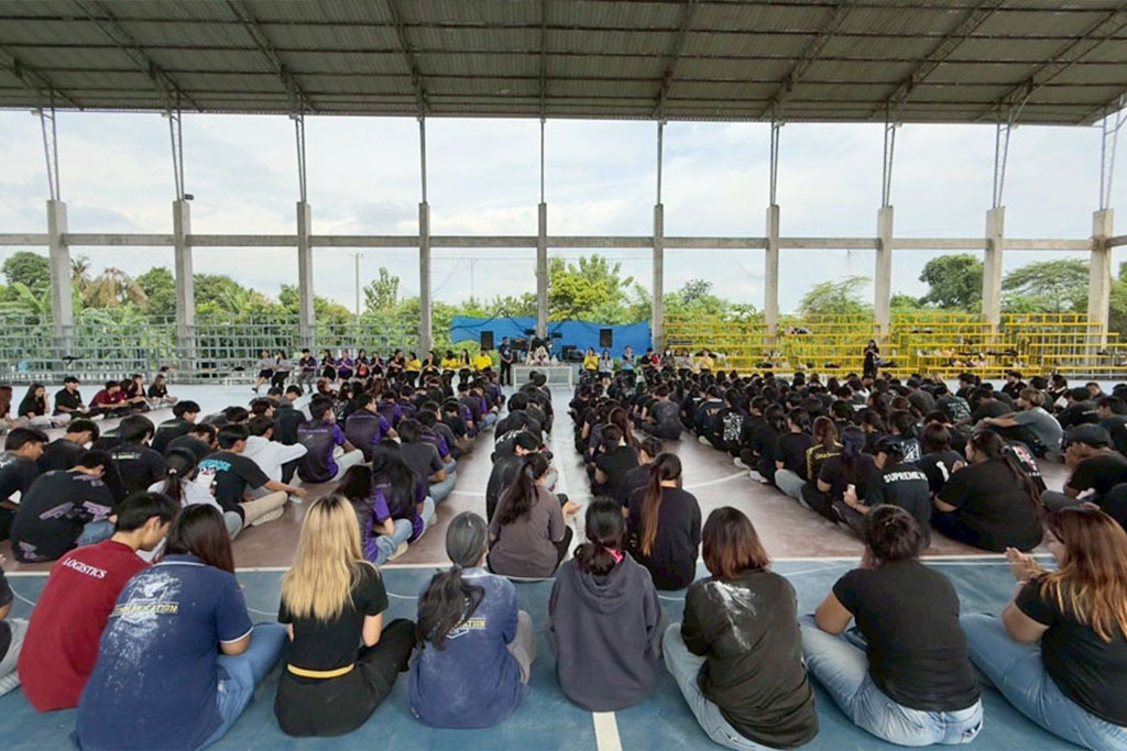 กิจกรรมสานสัมพันธ์เพื่อนใหม่ และบายศรีสู่ขวัญ (กลุ่มปกติ)