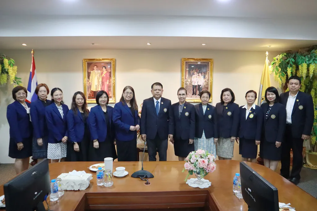 วิทยาลัยเซนต์หลุยส์เข้าตรวจเยี่ยมคณะพยาบาลศาสตร์มหาวิทยาลัยราชพฤกษ์